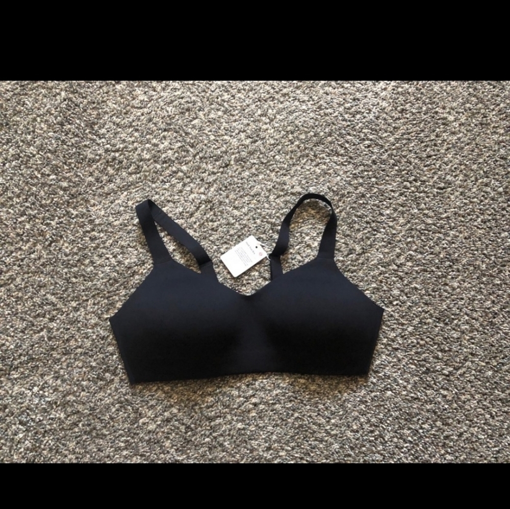 Lululemon hold true bra 32B -new